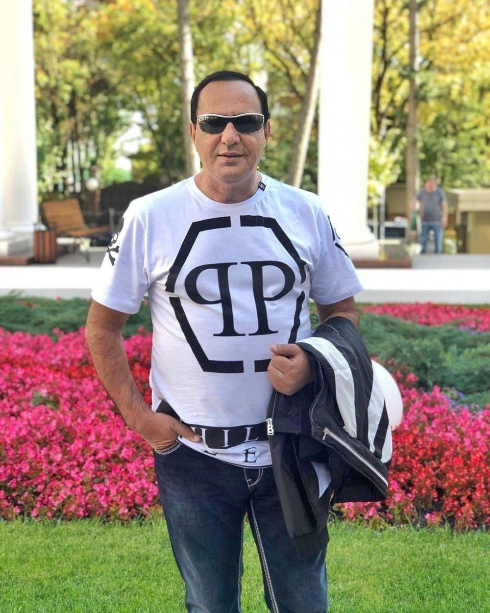 "Yaşıma-başıma uyğun paltarlar geyinirəm" - Manaf Ağayev